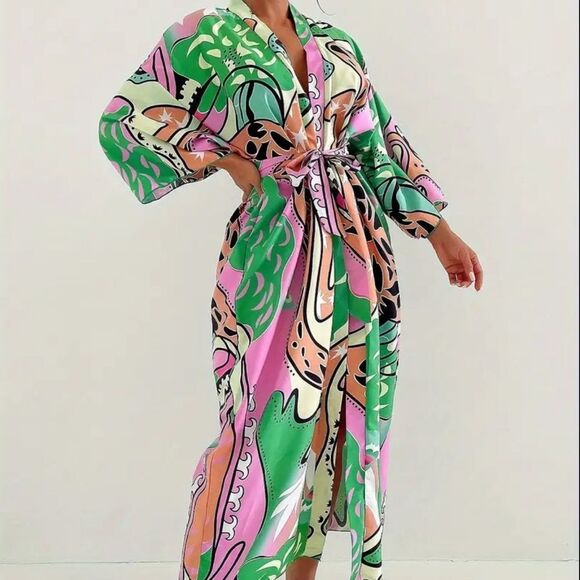 NWT Womens Stylish Kimono Robe with Vibrant Belt Beach Cover-Up - Picture 1 of 6